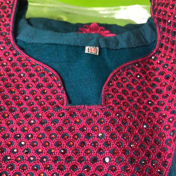 Salwar Kameez - Picture 2 of 7